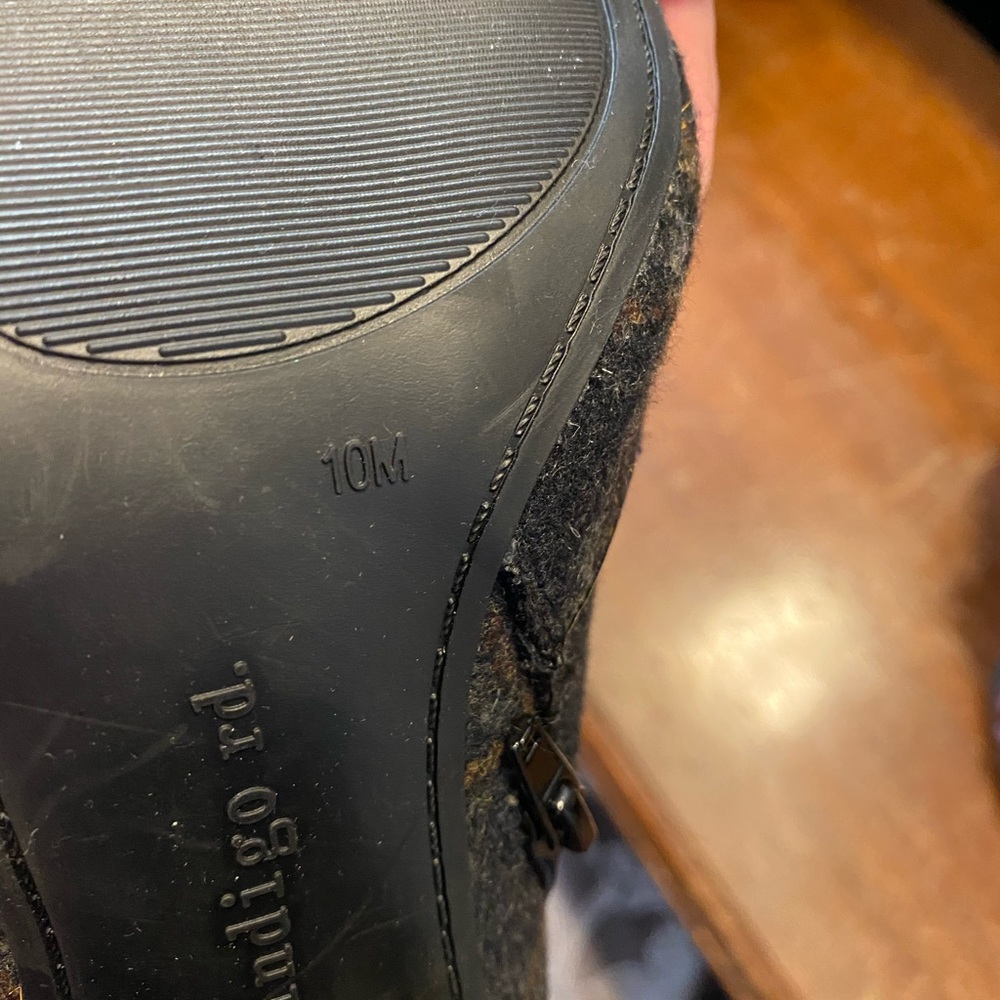 NWOT Gray with floral booties - Picture 4 of 11